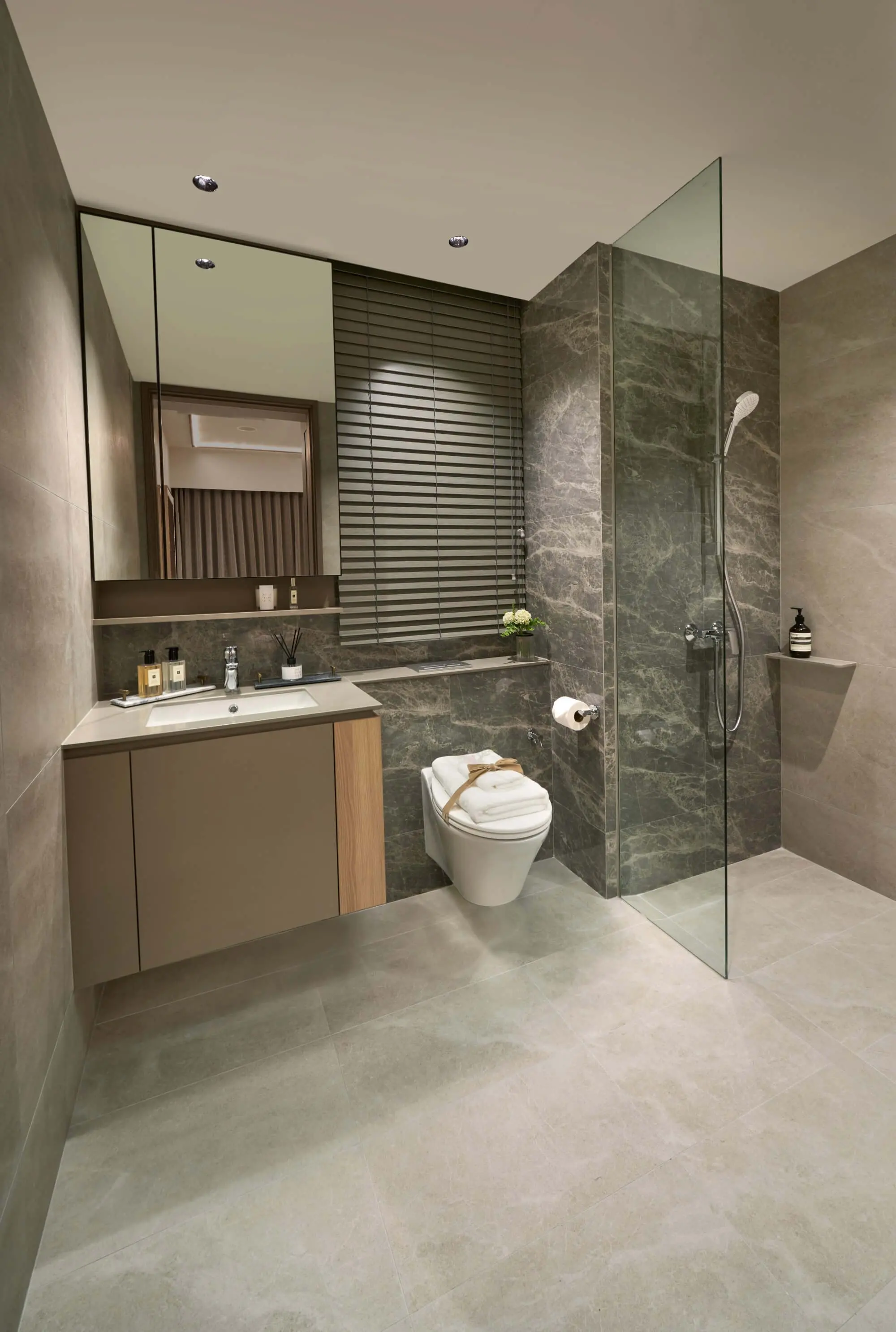 Lumina Grand Bathroom